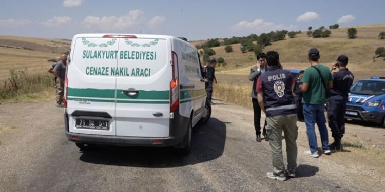‘Tarla sulama’ kavgasında baba, oğul ve torun öldürüldü