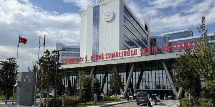 20 gündür yoğun bakımda olan Sıla bebeğin sağlık durumu ciddiyetini koruyor