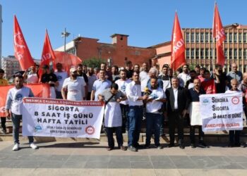 Amed’te fırın işçileri sigorta ve sosyal haklarını istiyor