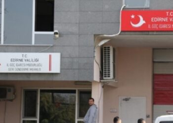 2 Rojhilatlı için deport kararından vazgeçildi