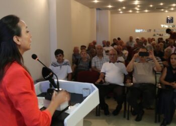 Hatimoğulları Adana’da emeklilerle bir araya geldi