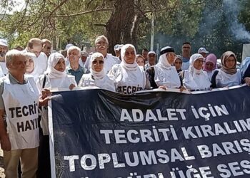 ‘Özgürlüğe ses ver’ çağrısı İzmir’de yükseltildi: Tecride hayır