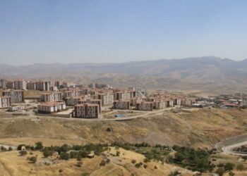 Şirnex’te okul zili öğretmensiz çalacak