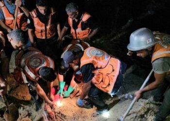 İsrail’den çadır kampa saldırı