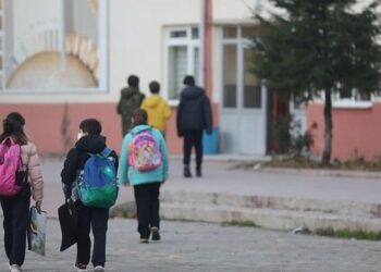 ‘Her 3 öğrenciden biri okula aç gidiyor’