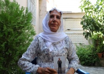 Tahliyesi engellenen tutsak eylemde