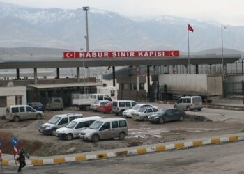 Sınırda X-Ray’dan geçmek istemeyen 5 kişi gözaltına alındı