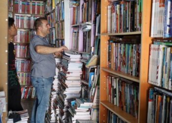 Öğrenciler ikinci el kitap bile alamıyor