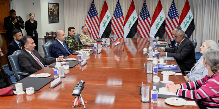 ABD Irak'ta ki Askeri Varlığını 11 Sene Çekmeyi Kabul Ettiği İddia Ediliyor