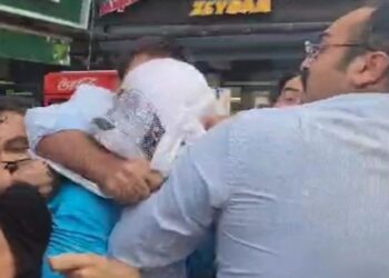 ABD askerinin başına çuval geçirildi: ‘Eli kanlı ABD askerlerinin Türkiye’de yeri yok’