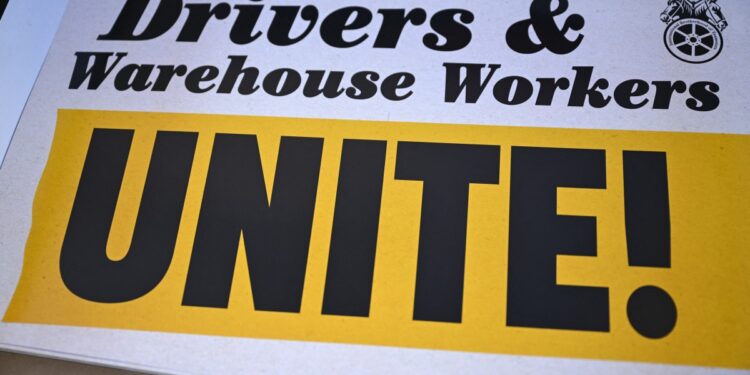 ABD’nin en büyük sendikalarından Teamsters, hiçbir başkan adayını desteklemeyecek