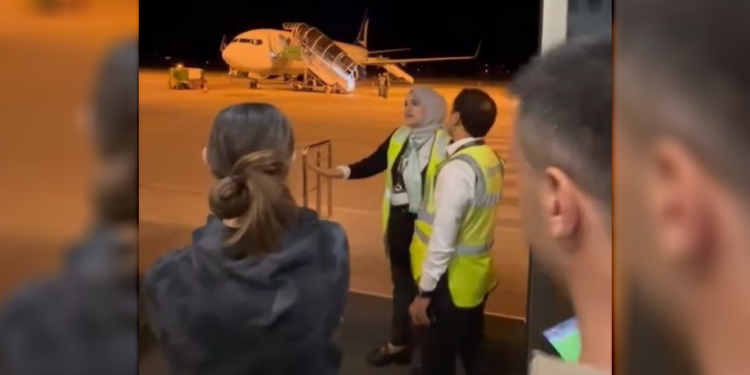 AJet’ten Bir Skandal Daha! Pilot ‘Uçuş Sürem Doldu’ Dedi Yolcuları Mağdur Etti