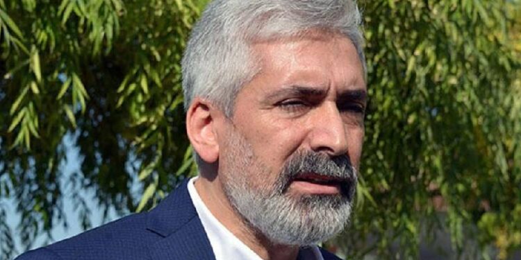 AKP'li Ensarioğlu siyaseti bırakıyorum sinyali vermişti, yeni açıklama geldi