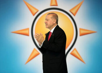 AKP’nin Ezberi Bozuldu: 'Erdoğan’a Duyulan Güven Zedeleniyor'