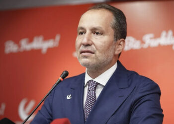 AKP'ye Resti Çekmişti! Yeniden Refah Partisi Lideri Erbakan, Diğer Partilere de Kapıyı Kapattı
