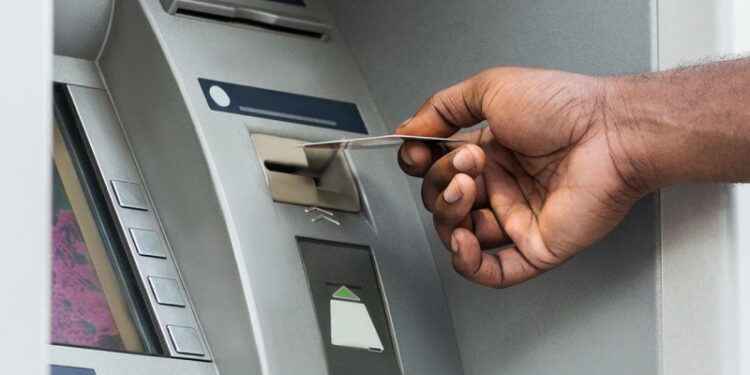 ATM'lerde neler oluyor? | Kendi paranızı çekemiyorsunuz: "Bankalar bilinçli olarak izin vermiyor" iddiası