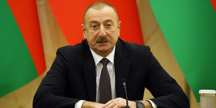Aliyev'den 'Rusya İle Ukrayna Arasında Arabulucu Olma' Yanıtı