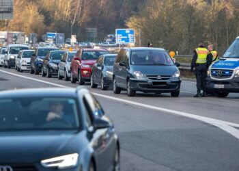 Almanya tüm kara sınırlarında kontroller başlatıyor