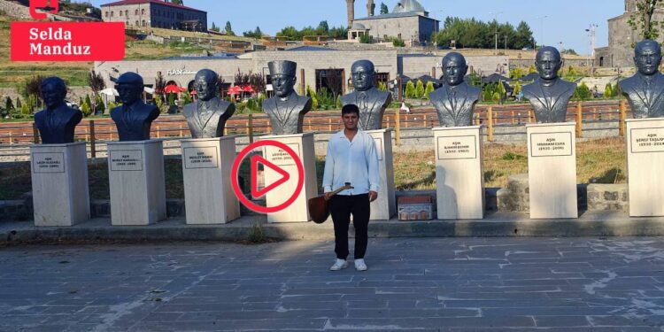 'Âşık halkın derdini alıp halka geri satar'