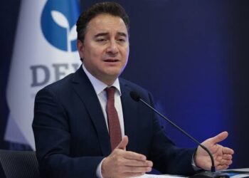 Babacan açıkladı: DEVA ile Gelecek Partisi birleşiyor