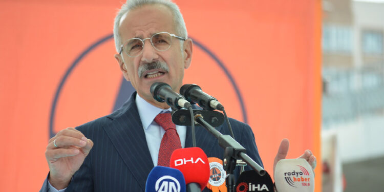 Bakan Uraloğlu 22 Yılda Ulaştırma ve Haberleşmeye Yapılan Yatırımı Açıkladı