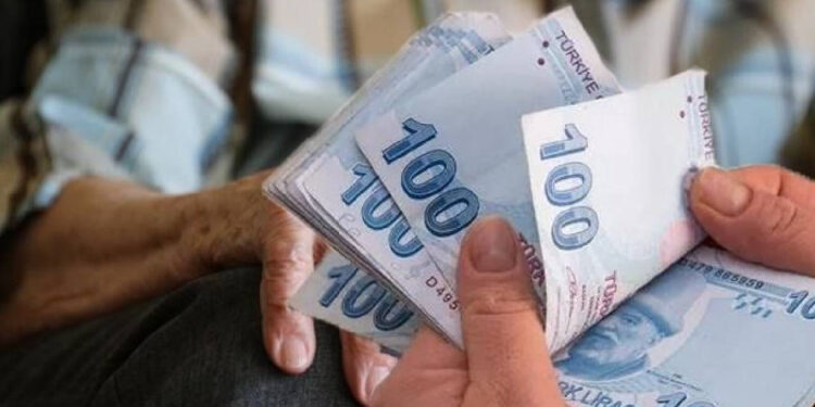 Bankaya Uğrayan Emekli Yaşadı! Maaşına Ek 18 Bin Lira Para Alacak