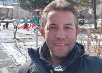 Beraat ettiği halde göreve iade edilmeyen KHK’lı öğretmen trafik kazasında hayatını kaybetti