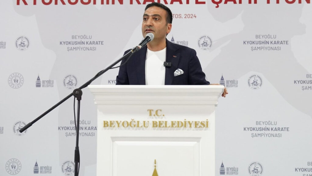 Beyoğlu Belediyesi'ne Kaymakamlıktan Engel! Belediye Yöneticilerinin, Kaymakamlık Binasına Girişleri Yasaklandı!