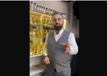 Bir parfüm satıcısı ‘şehit kokusu’ parfümü üretti, tepki yağdı