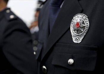 Bir polis memurunu şehit eden, birini de yaralayan silahlı suç örgütü üyelerinin davasında 17 sanığa tahliye