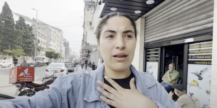 Bisan Owda, Emmy ödülü aldı: “Ben Gazze’den Bisan ve hâlâ yaşıyorum”