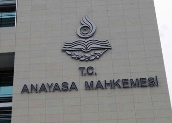 CHP, AKP’nin “Cumhurbaşkanı’na tam yetki” getiren vergi yasasını AYM’ye taşıdı