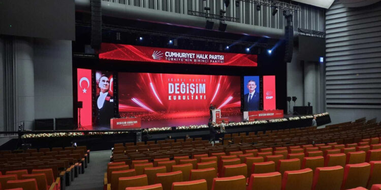 CHP'de 20. Olağanüstü Kurultay | Tüzük Taslağı Görüşmeleri Başladı