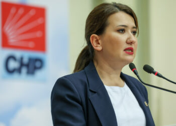 CHP'li Gökçen'den HÜDA PAR'a Sert Yanıt: 'Domuz Bağcılara, Kadın Katillerine Bilal’e Anlatır Gibi Anlatıyoruz...'