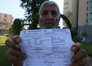 Cenazesini defnettiği ablasının yaşadığını 3 ay sonra öğrendi