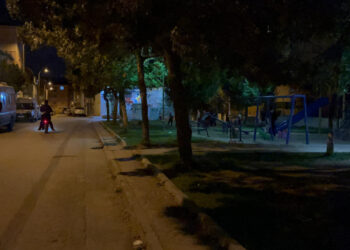 Çocuk Parkındaki Kavga Kanlı Bitti! Kardeşini Darp Eden Çocuğu Bıçakla Yaralandı