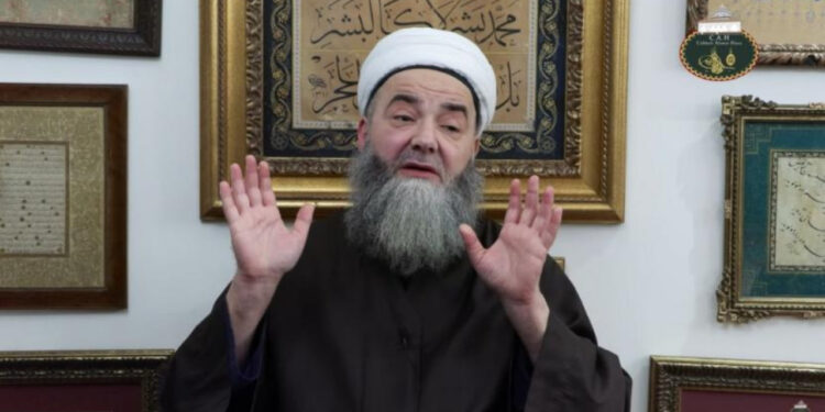 'Cübbeli Ahmet' Saldırıya Uğradı