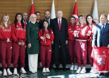 Cumhurbaşkanı Erdoğan Paralimpik Sporcularla Bir Araya Geldi