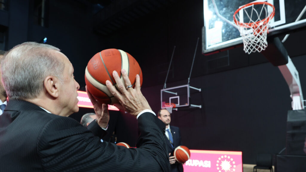 Cumhurbaşkanı Erdoğan'dan Basket!