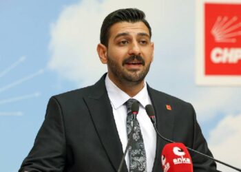 Deniz Bozkurt, CHP Gençlik Kolları Genel Başkanlığı'na aday olduğunu açıkladı