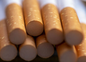 Uzmanı hesapladı: 60 liralık sigaranın 52 lirası vergi