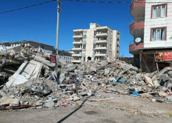 Depremde 25 Kişiye Mezar Olmuştu... Bilirkişi Raporundaki 'Asli Kusur'a Rağmen Tahliye Edilmişler!