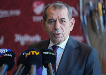 Dursun Özbek'ten Çok Sert Derbi Hakemi Tepkisi: İnadına mı Atadınız?