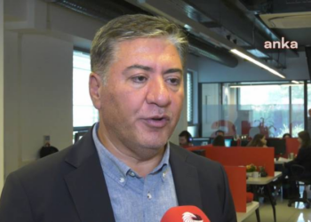 Ekrem İmamoğlu'nu siyasi yasak yoluyla siyaset dışına itmek ateşle oynamaktır!