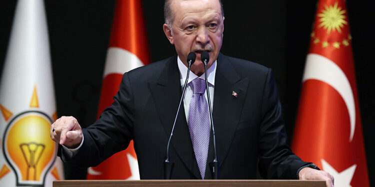 Erdoğan, 23 yıldır hiç kimseyi ‘ötekileştirmediklerini’ savundu: “Her bir vatandaşımızı kucaklıyoruz”