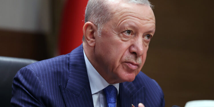 Erdoğan: ”Esad ile görüşmeye hazırız, karşı taraftan cevap bekliyoruz”