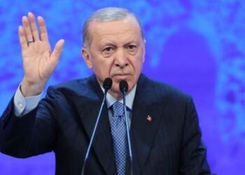 Erdoğan'dan teğmenlere: O kılıcı kime çekiyorsunuz?