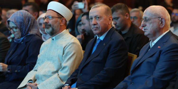 Erdoğan’dan ‘Mevlid Kandili’nde ‘Narin’ mesajı: “Burunlarından fitil fitil getireceğiz”