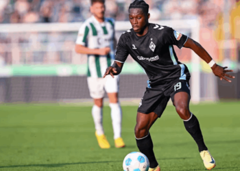 Galatasaray'da Beğenilmeyen Derrick Köhn Takımını İpten Aldı