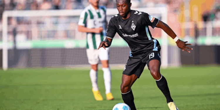 Galatasaray'da Beğenilmeyen Derrick Köhn Takımını İpten Aldı